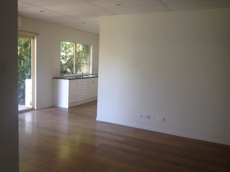 91 Main Street, Park Avenue QLD 4701